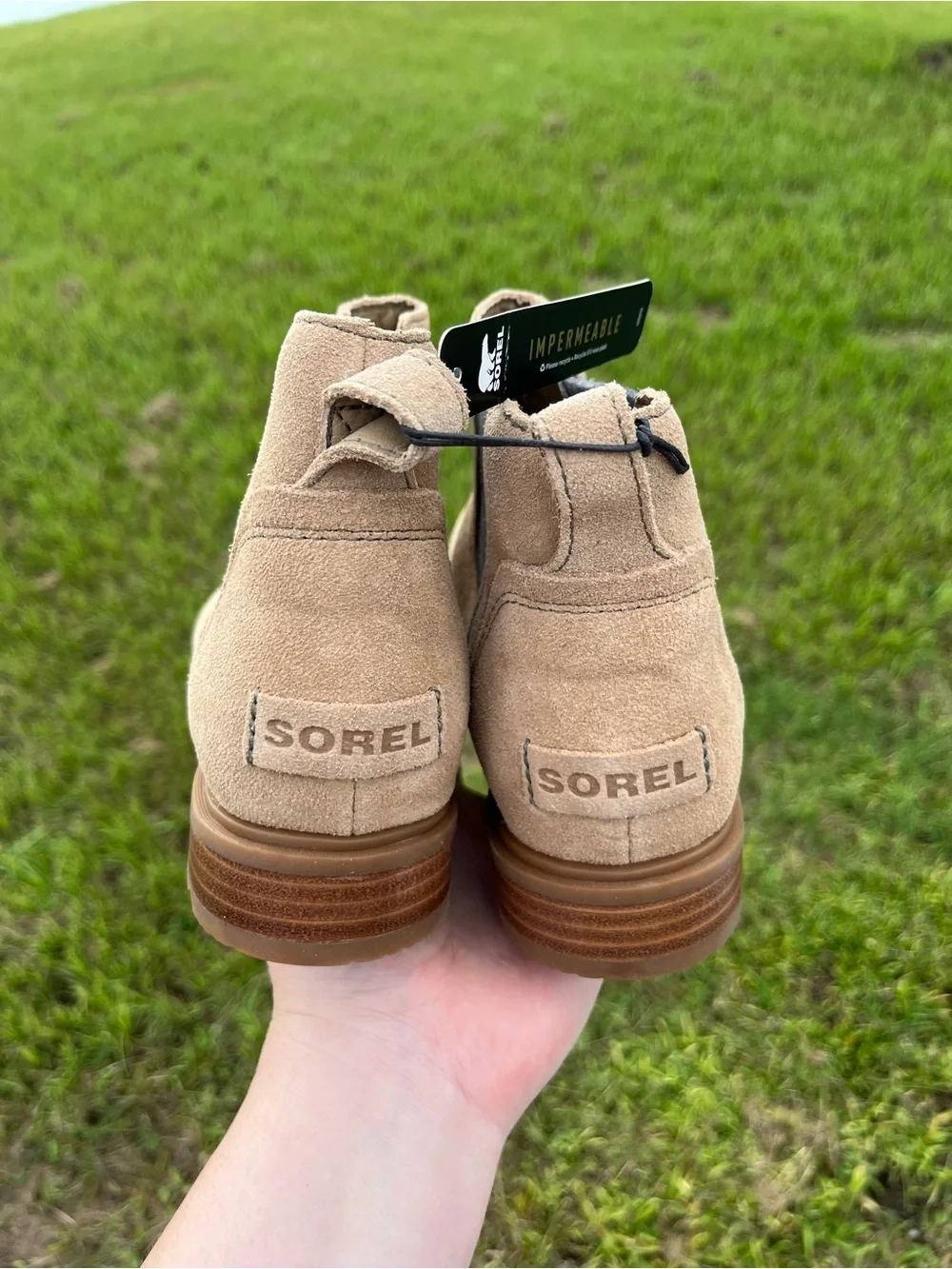 NWT Sorel Emelie III Waterproof Chelsea Boots Tan Suede Size 7